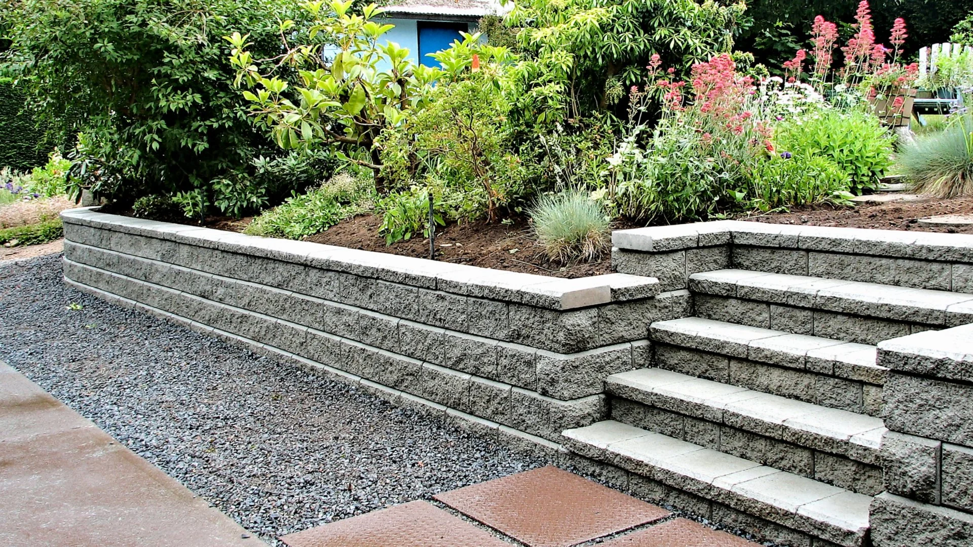 3 Material Options for Your New Retaining Wall