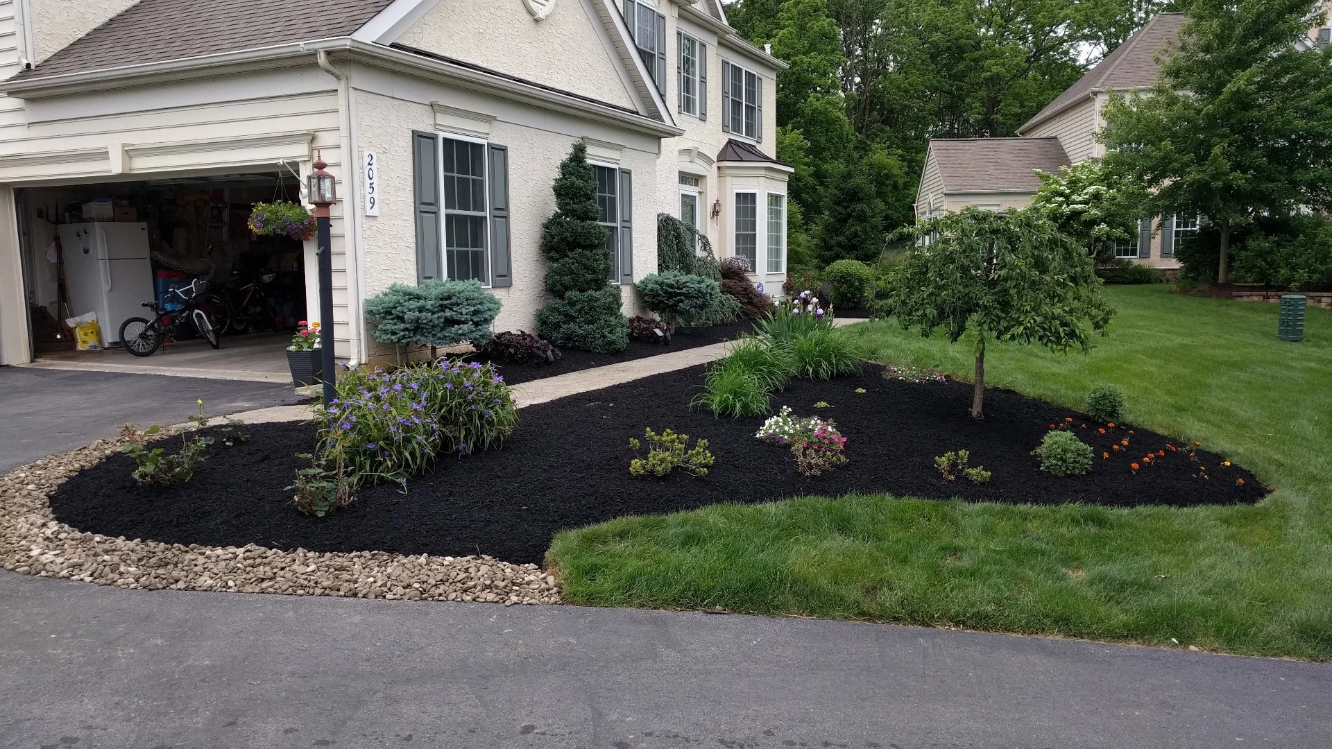 4 Easy Ways to Refresh Your Property’s Curb Appeal Before Summer