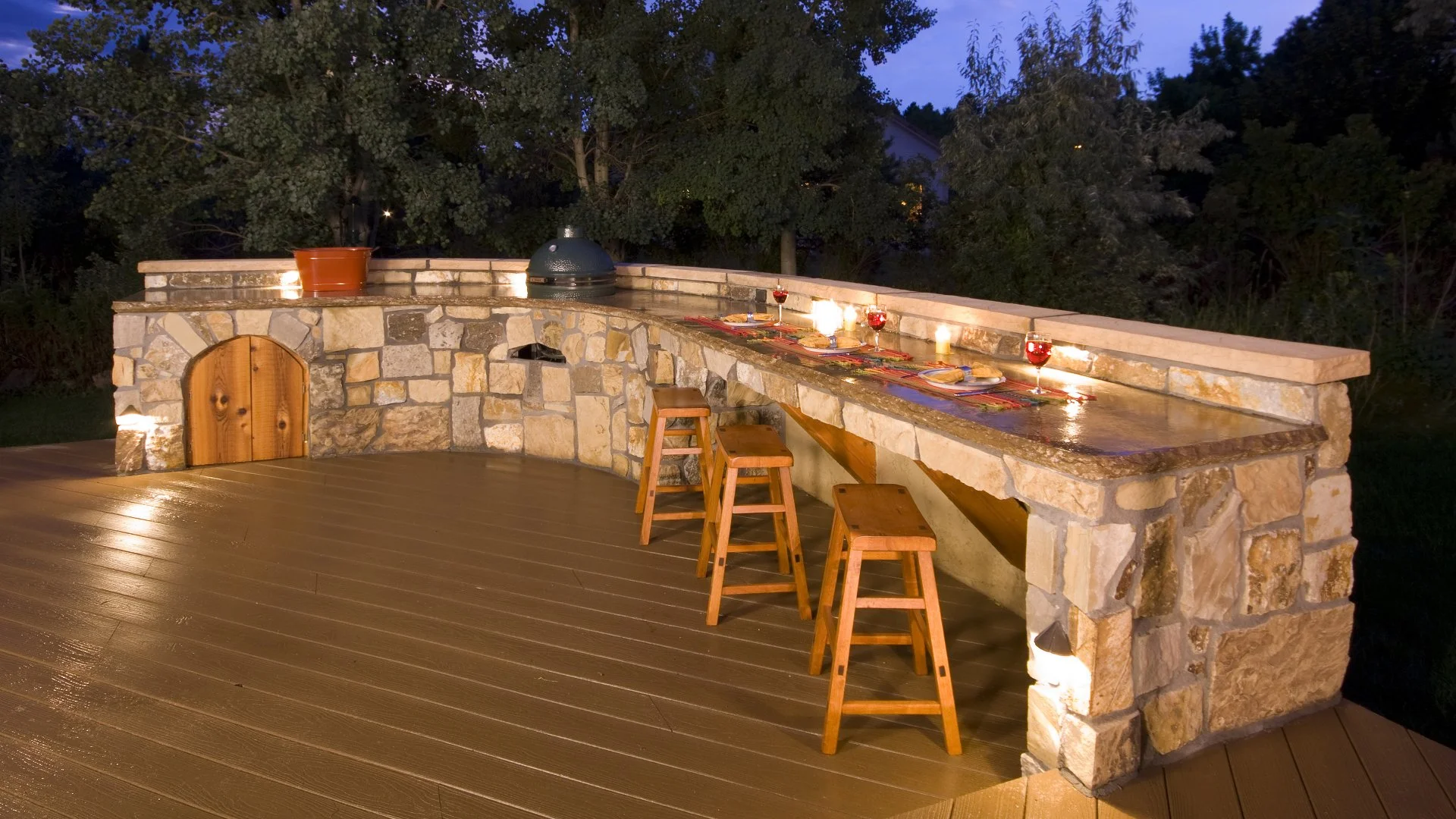 Choosing the Perfect Location for Your Outdoor Kitchen