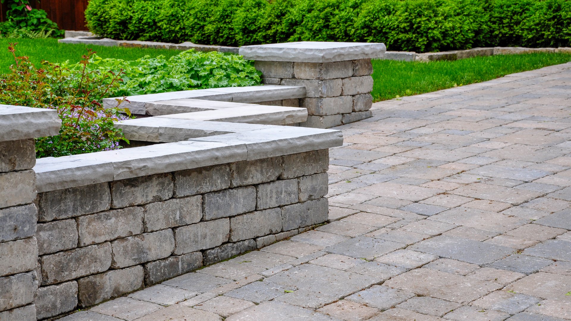 Seating Walls Can Add Style & Functionality to Your Outdoor Living Space